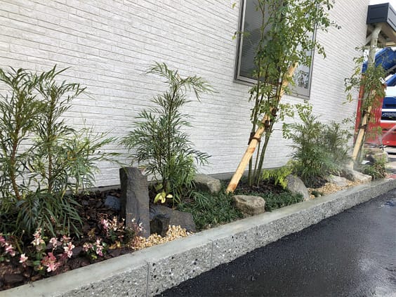 京都市伏見区　H会社様　色彩花壇施工
